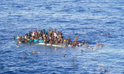 Лодка с 36 мигрантами опрокинулась у побережья Ливии - Фото