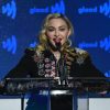Instagram удалил пост Мадонны из-за фейка о коронавирусе - Фото