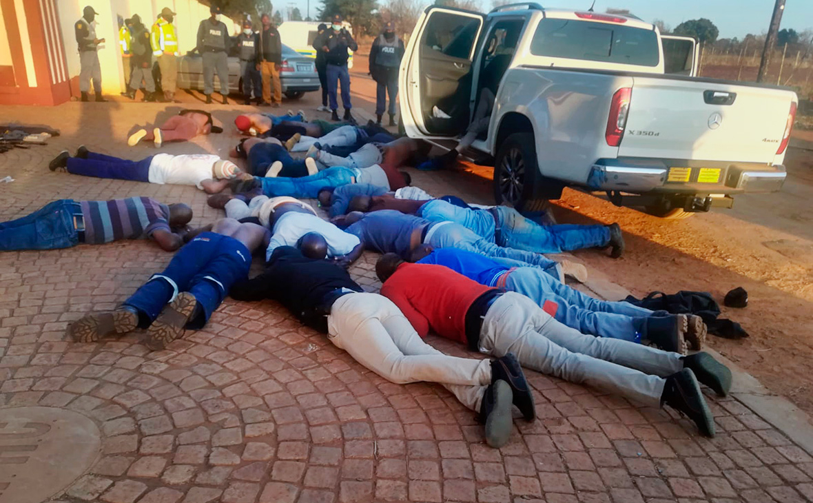 В ЮАР при захвате заложников в церкви погибли пять человек - Фото