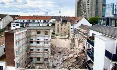 В центре Дюссельдорфа рухнула часть здания - Фото