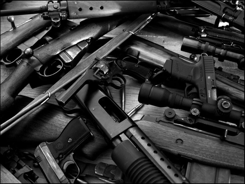 В ЕС в обращении находится 35 млн единиц нелегального оружия - Фото