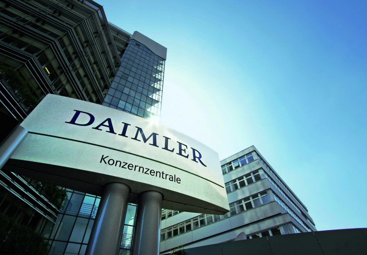 Daimler ушел в глубокий минус из-за коронавируса - Фото