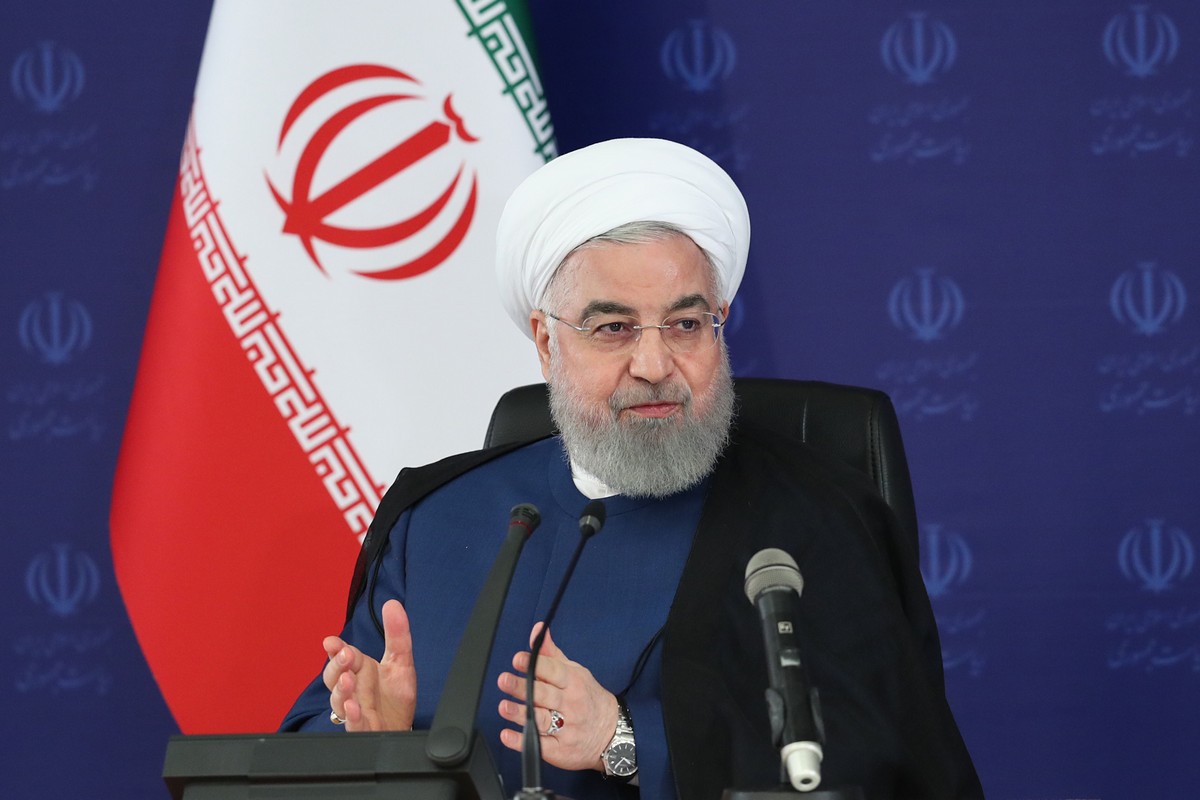 Президент Ирана Хасан Рухани отказывается от смягчения карантинных мер - Фото