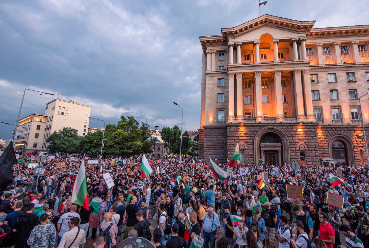 Протесты в Болгарии длятся тринадцатый день - Фото