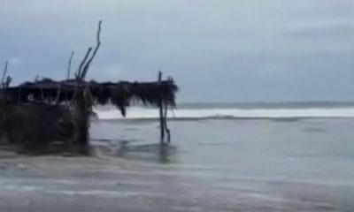Вдоль побережья Мексики проходит ураган «Женевьева» - Фото