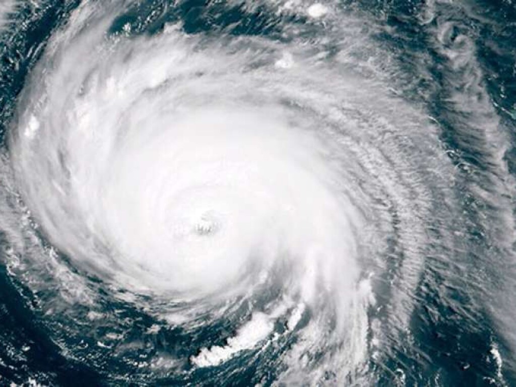Ураган "Лаура" обрушился на побережье штата Луизиана в США - Фото
