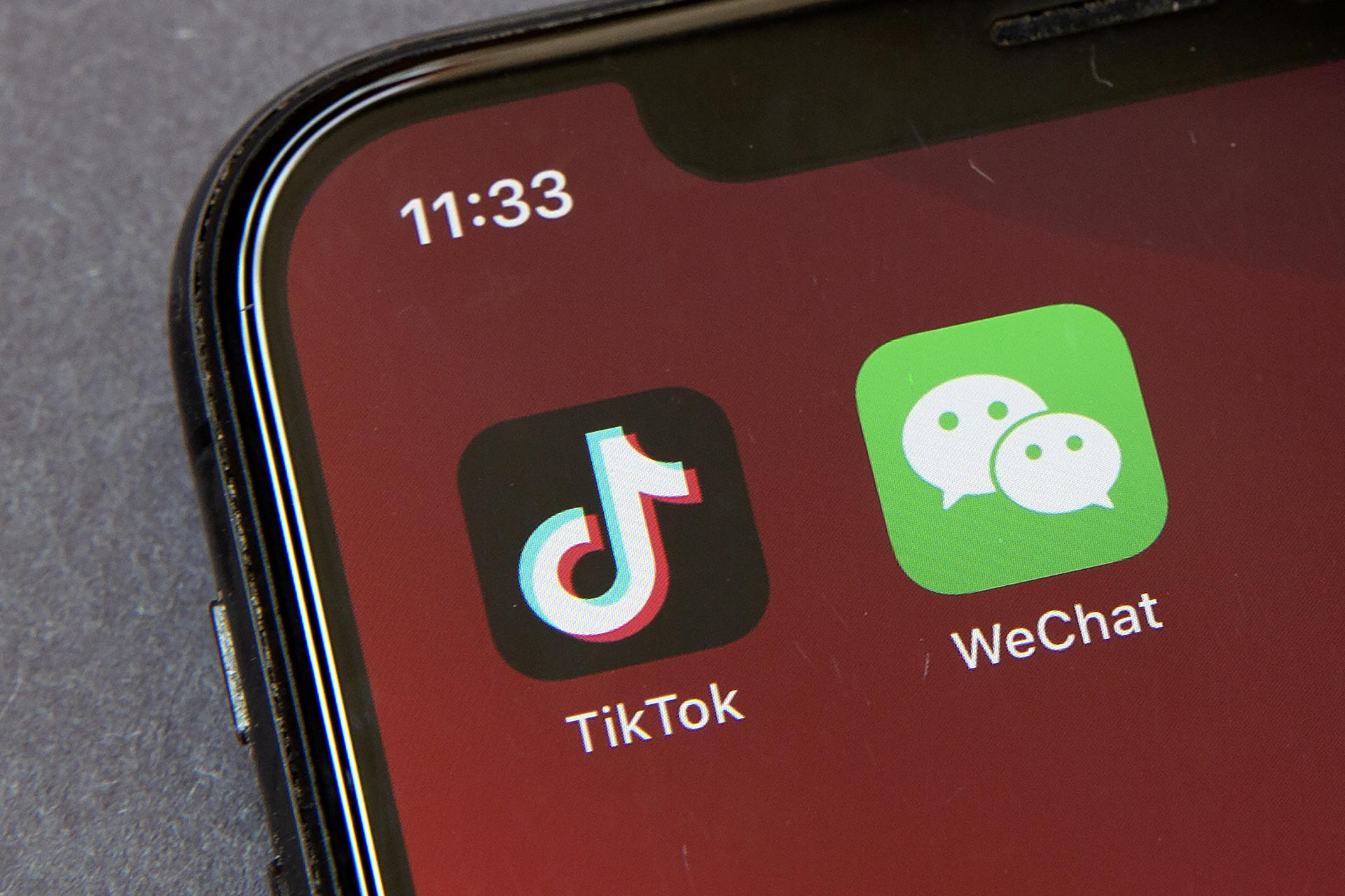 Трамп подписал указы о мерах против WeChat и TikTok - Фото
