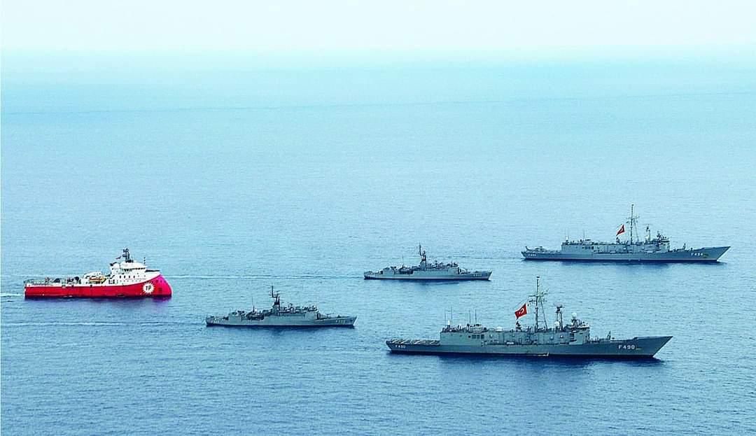 Конфликт между Грецией и Турцией Средиземном море достигает апогея - Фото