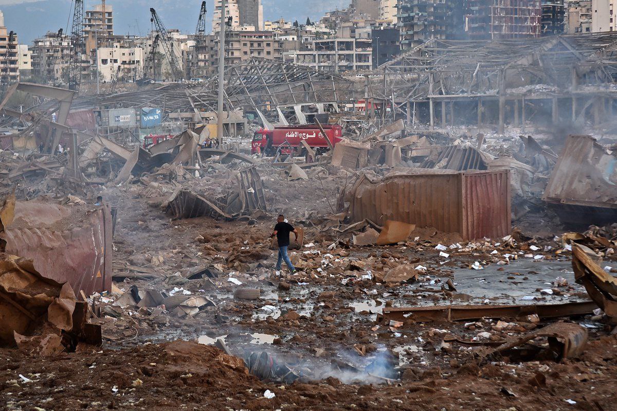 Франция направила Ливану помощь после взрыва в Бейруте - Фото