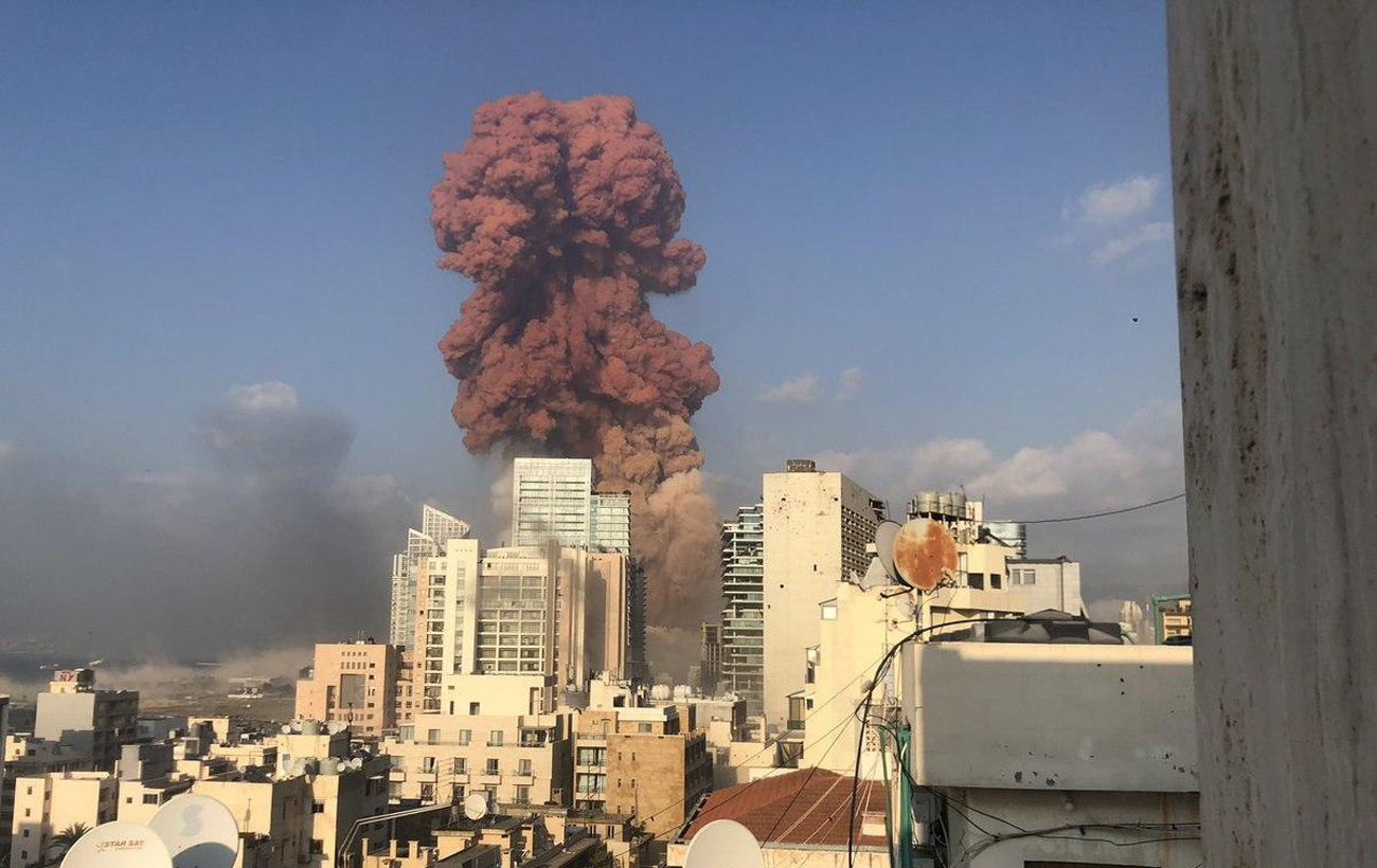 Стало известно о выбросе опасных веществ в атмосферу при взрыве в Бейруте - Фото