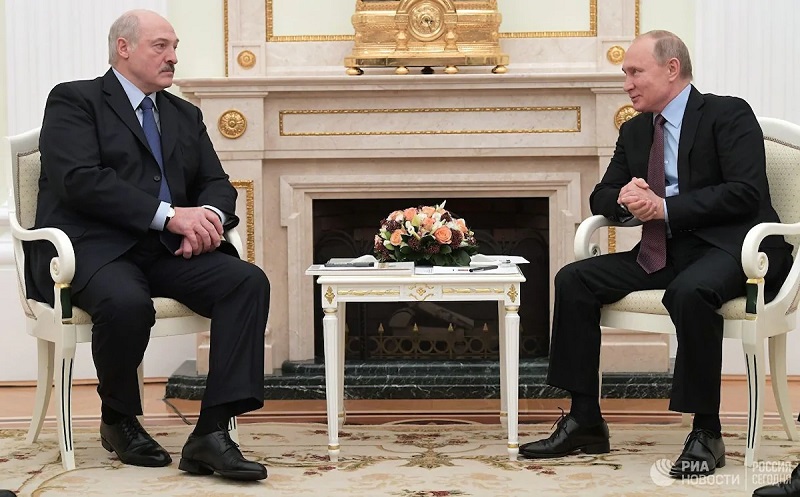 Путин и Лукашенко договорились в ближайшие недели встретиться в Москве - Фото