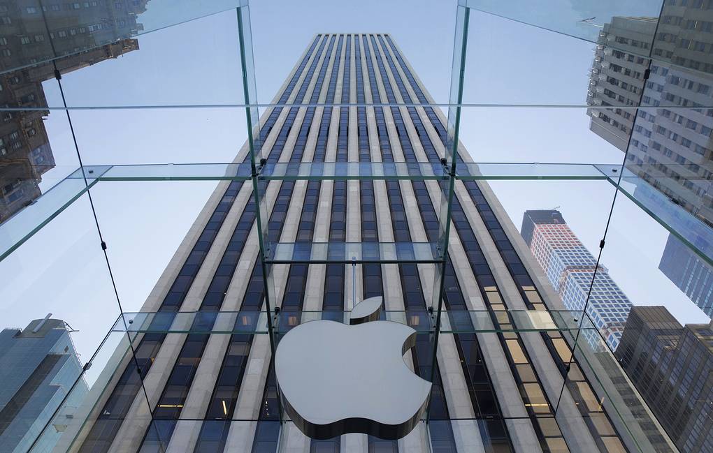 Рыночная стоимость Apple впервые превысила $2 трлн - Фото