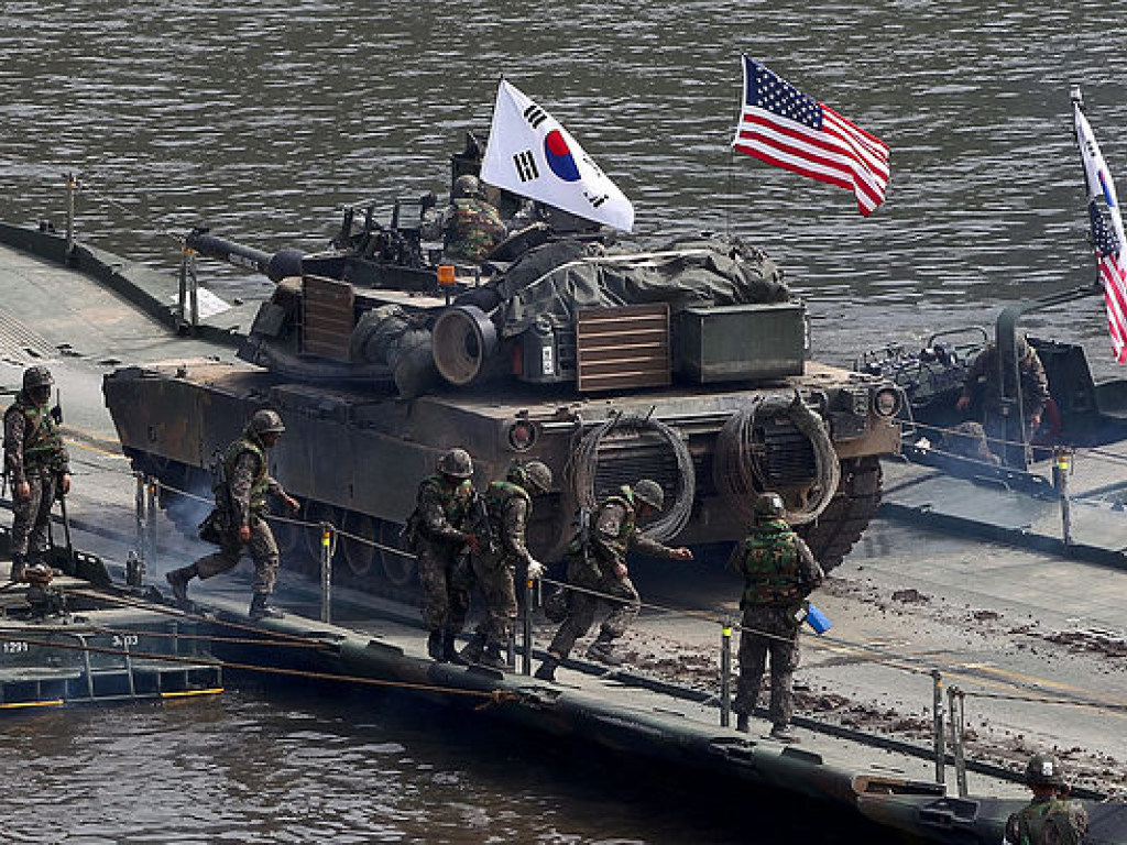 США и Южная Корея начали проводить совместные военно-морские маневры - Фото