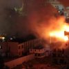 Десять человек погибли при пожаре в индийском отеле, где находились больные COVID-19 - Фото