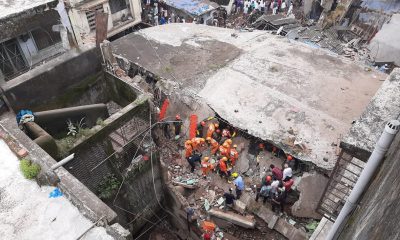 Число погибших при обрушении здания в Индии выросло до 16 - Фото