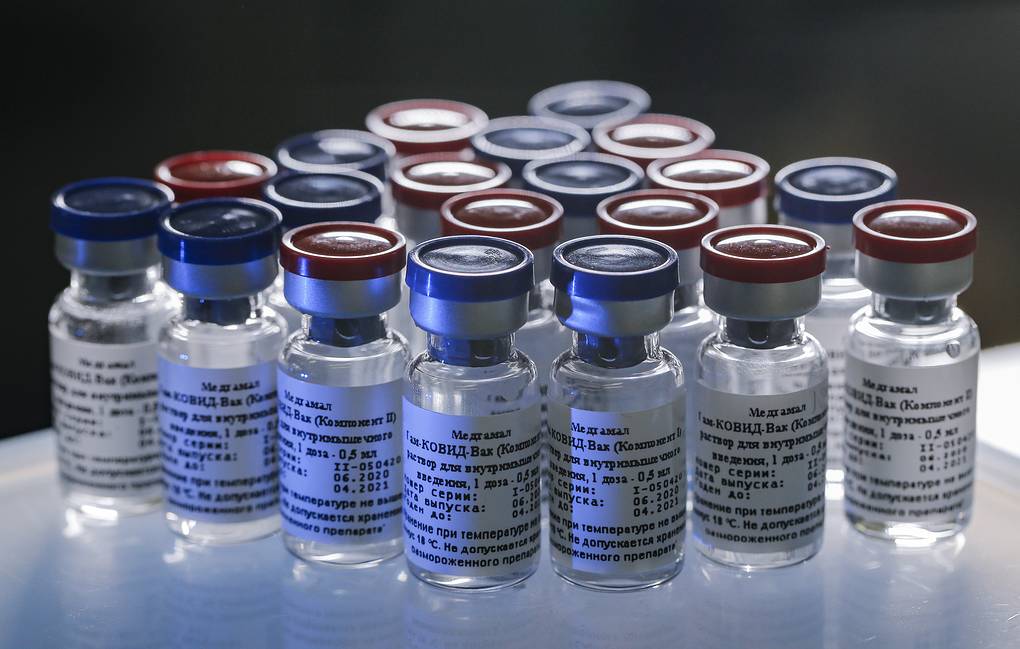 РФПИ и Saudi Chemical подписали меморандум на поставку вакцины «Спутник V» - Фото