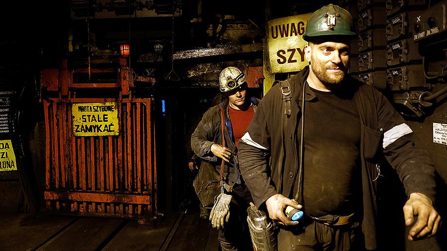 Польские шахтеры начали забастовки под землей - Фото