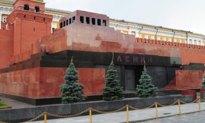 Американский художник планирует построить копию Мавзолея и выкупить тело Ленина - Фото