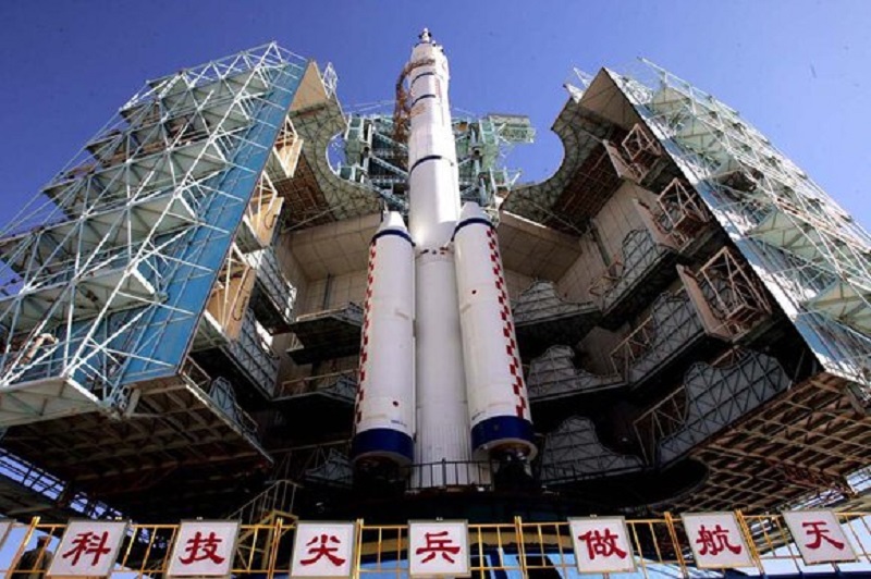 Китайский многоразовый космический аппарат успешно вернулся на Землю - Фото