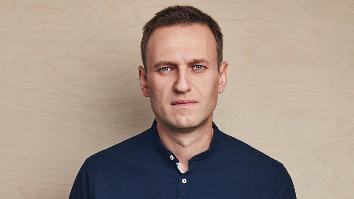 Spiegel: Меркель тайно навещала Навального в клинике «Шарите» - Фото