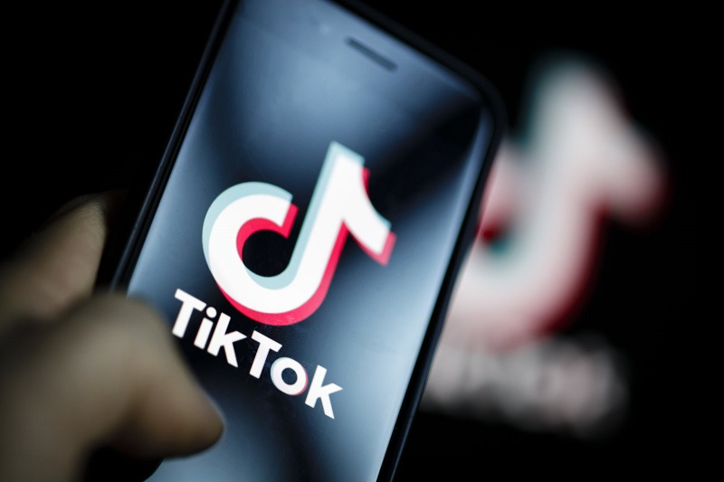 Трамп отказался переносить срок решения вопроса о покупке TikTok - Фото