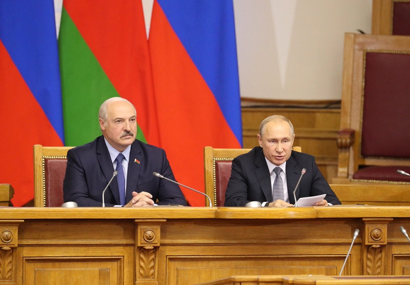 Лукашенко и Путина пригласили на Форум регионов Беларуси и России - Фото