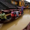 Во Вьетнаме от наводнения погибли 18 человек - Фото