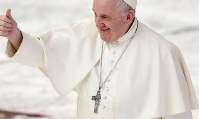 Папа Римский поддержал гражданские союзы между однополыми парами - Фото