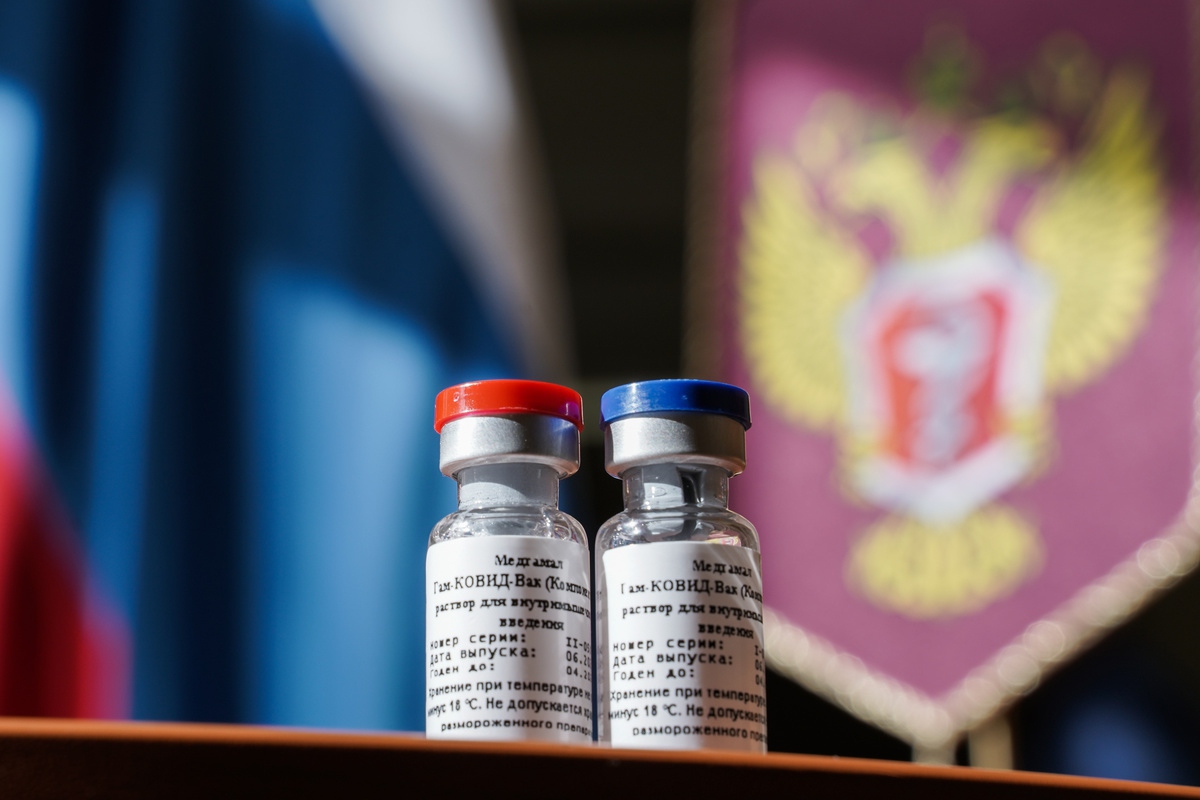 В России началось тестирование вакцины "Спутник V" на добровольцах старше 60 лет - Фото