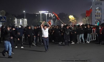 Число пострадавших при протестах в Киргизии увеличилось до 911 - Фото