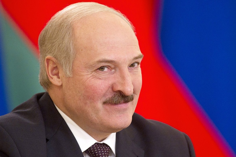 Лукашенко заявил, что будет принимать важные для страны решения только с одобрения народа - Фото