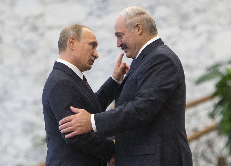Лукашенко заявил, что договорился с Путиным всегда быть опорой друг другу - Фото
