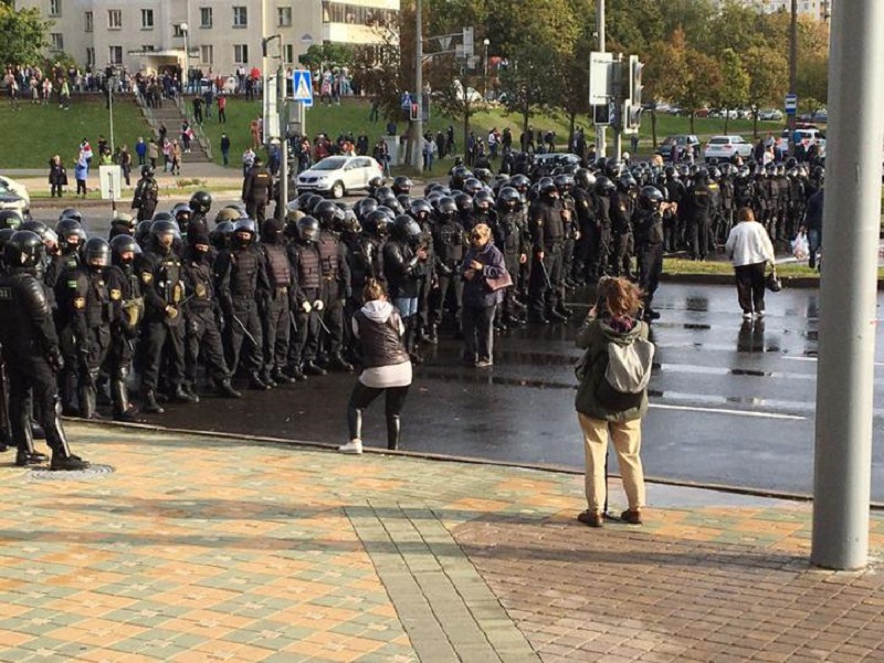 Несколько десятков человек были задержаны на акции протеста в Минске - Фото