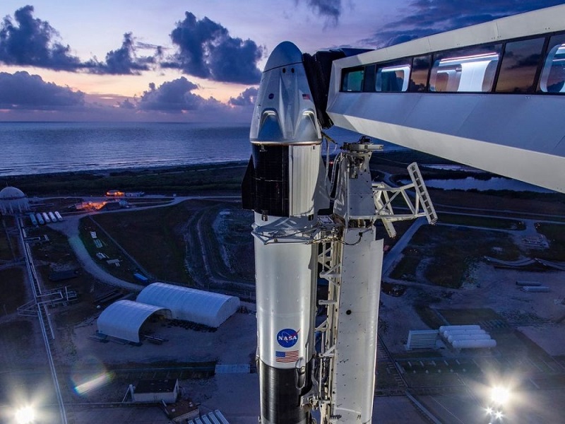 Запуск Crew Dragon к МКС отложен из-за дефекта двигателей Falcon 9 - Фото