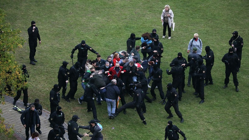 Минская милиция задержала несколько десятков протестующих - Фото