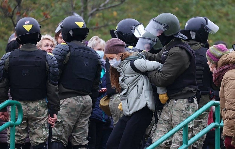 В воскресенье 15 ноября в Беларуси задержаны более 1100 человек - Фото