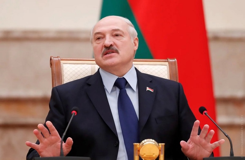 Лукашенко заявил, что не будет президентом при новой Конституции - Фото