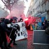 Во Франции в ходе протестов пострадали более 60 полицейских - Фото