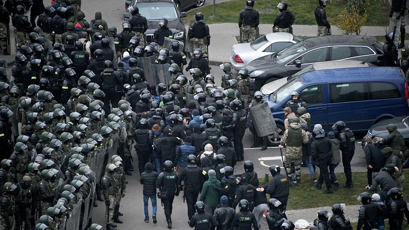 Задержанных в Минске российских журналистов отпустили - Фото