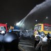 Полиция Бангкока применила водометы против протестующих - Фото