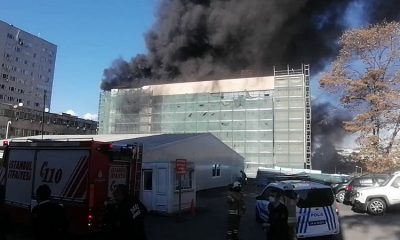 В Стамбуле загорелось здание медицинского факультета - Фото