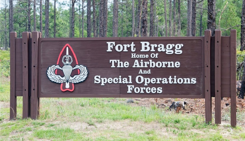 На военной базе Форт-Брэгг в США найдены тела двух человек - Фото