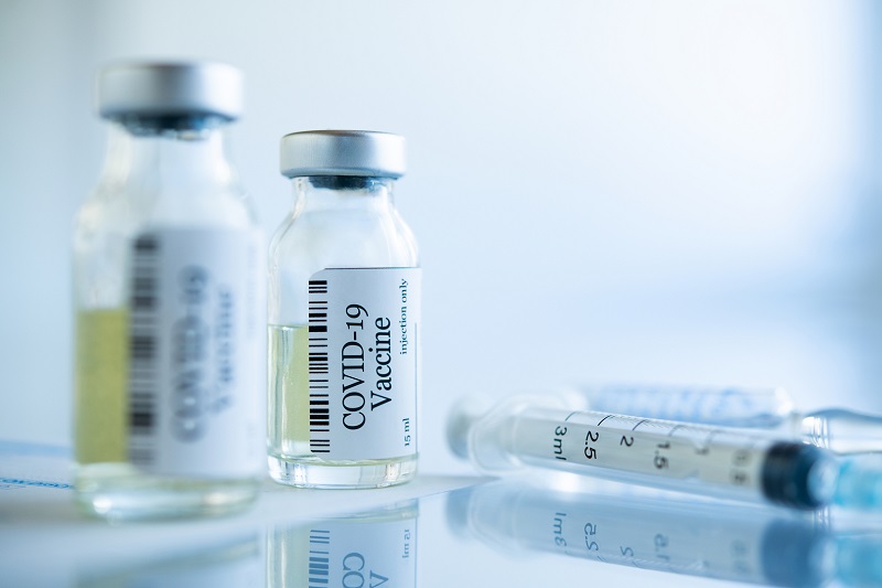 AstraZeneca нашла способ повысить эффективность вакцины от коронавируса COVID-19 - Фото