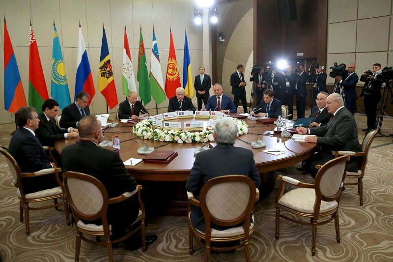 Путин примет участие в заседании Совета глав СНГ 18 декабря - Фото