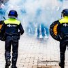 В ходе беспорядков в Роттердаме 10 полицейских получили ранения - Фото