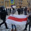 В Москве задержали двух девушек с флагом белорусской оппозиции - Фото