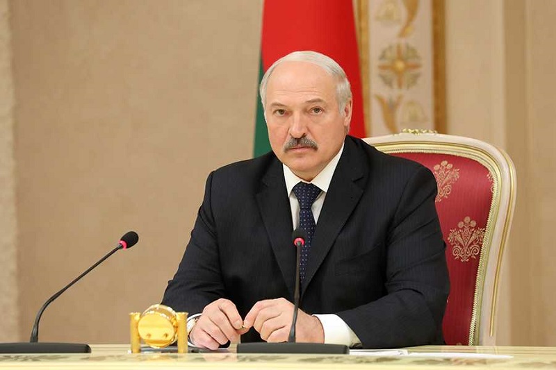 Президент Александр Лукашенко предупредил о возможности горячей войны в Беларуси - Фото