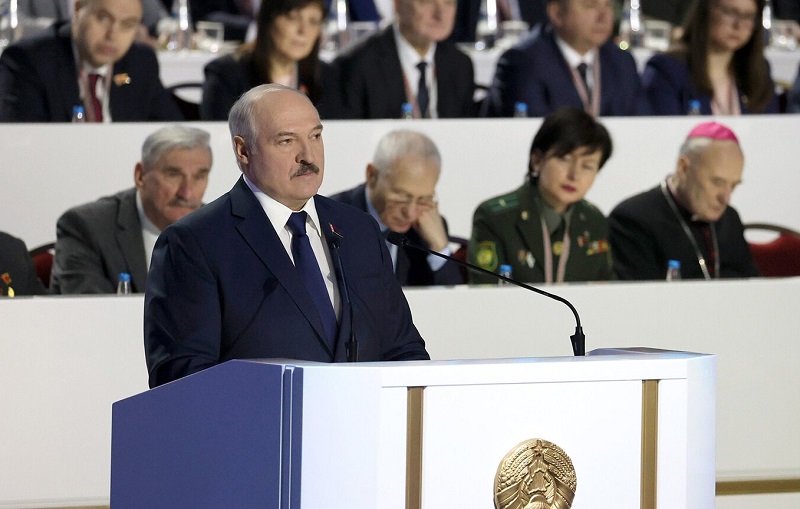 Лукашенко: отношения с ЕС важны, но стратегическим союзником была и будет Россия - Фото