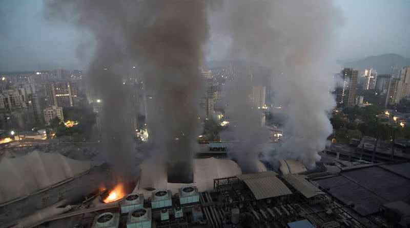 Минимум 11 человек погибли при пожаре в больнице индийского города Мумбаи - Фото