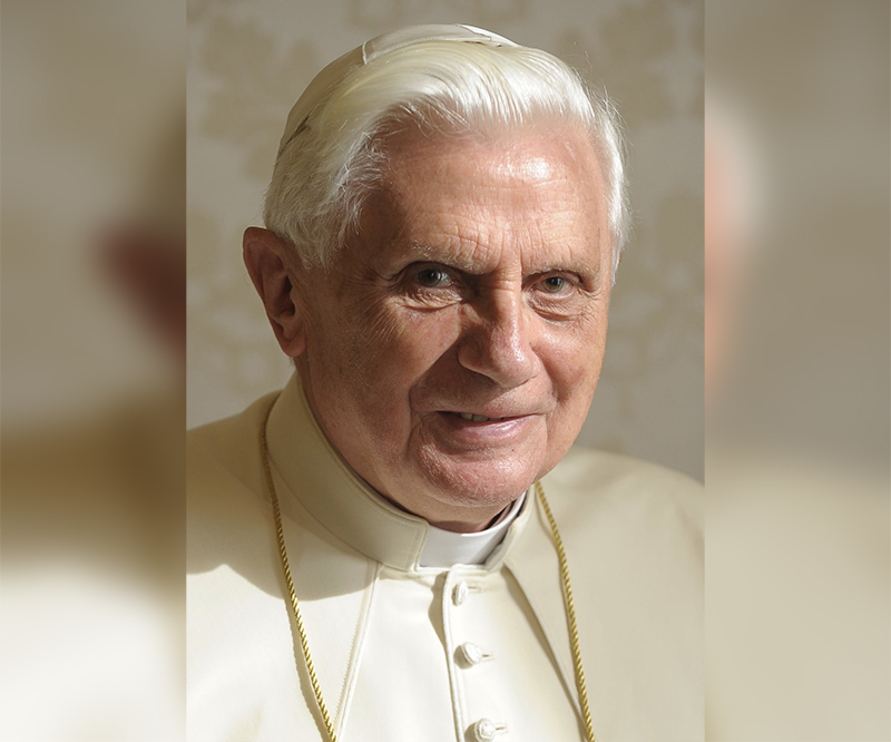 Бенедикт XVI подтвердил, что отрекся от престола сознательно и не сожалеет об этом - Фото